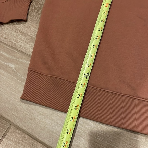 NB Crewneck Sweatshirt Medium - Picture 3 of 6